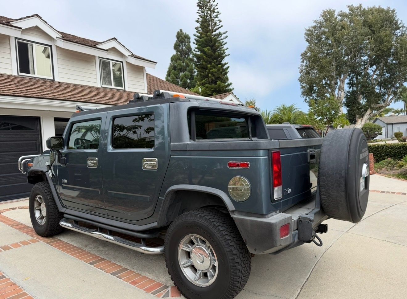 Used 2005 HUMMER H2 SUT w/ Preferred Equipment Group AWD/4WD image 6