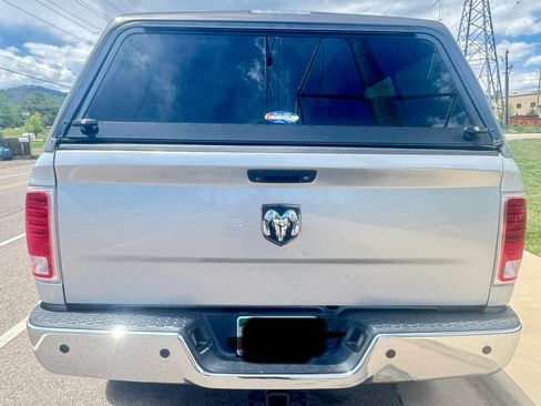 Used 2015 RAM 2500 Laramie w/ Convenience Group AWD/4WD image 5