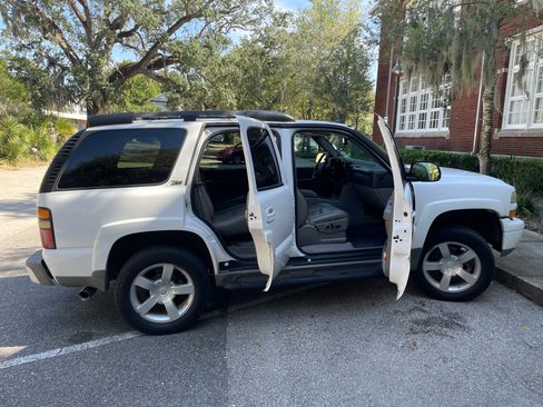 Used 2004 Chevrolet Tahoe Z71 w/ Z71 Preferred Equipment Group image 8