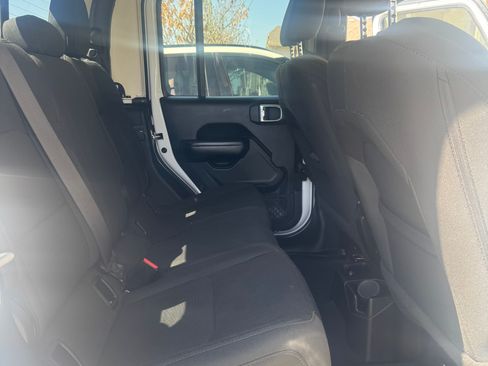 Used 2020 Jeep Gladiator Sport w/ Quick Order Package 24S image 14