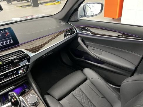 Used 2021 BMW 530i xDrive w/ Premium Package AWD/4WD image 10