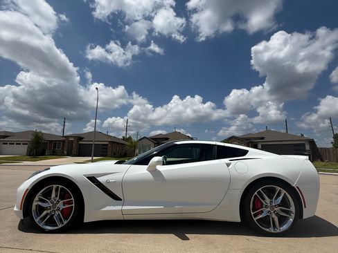 Used 2015 Chevrolet Corvette Stingray Coupe w/ 3LT Preferred Equipment Group image 20