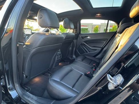 Used 2020 Mercedes-Benz GLA 250 4MATIC image 8