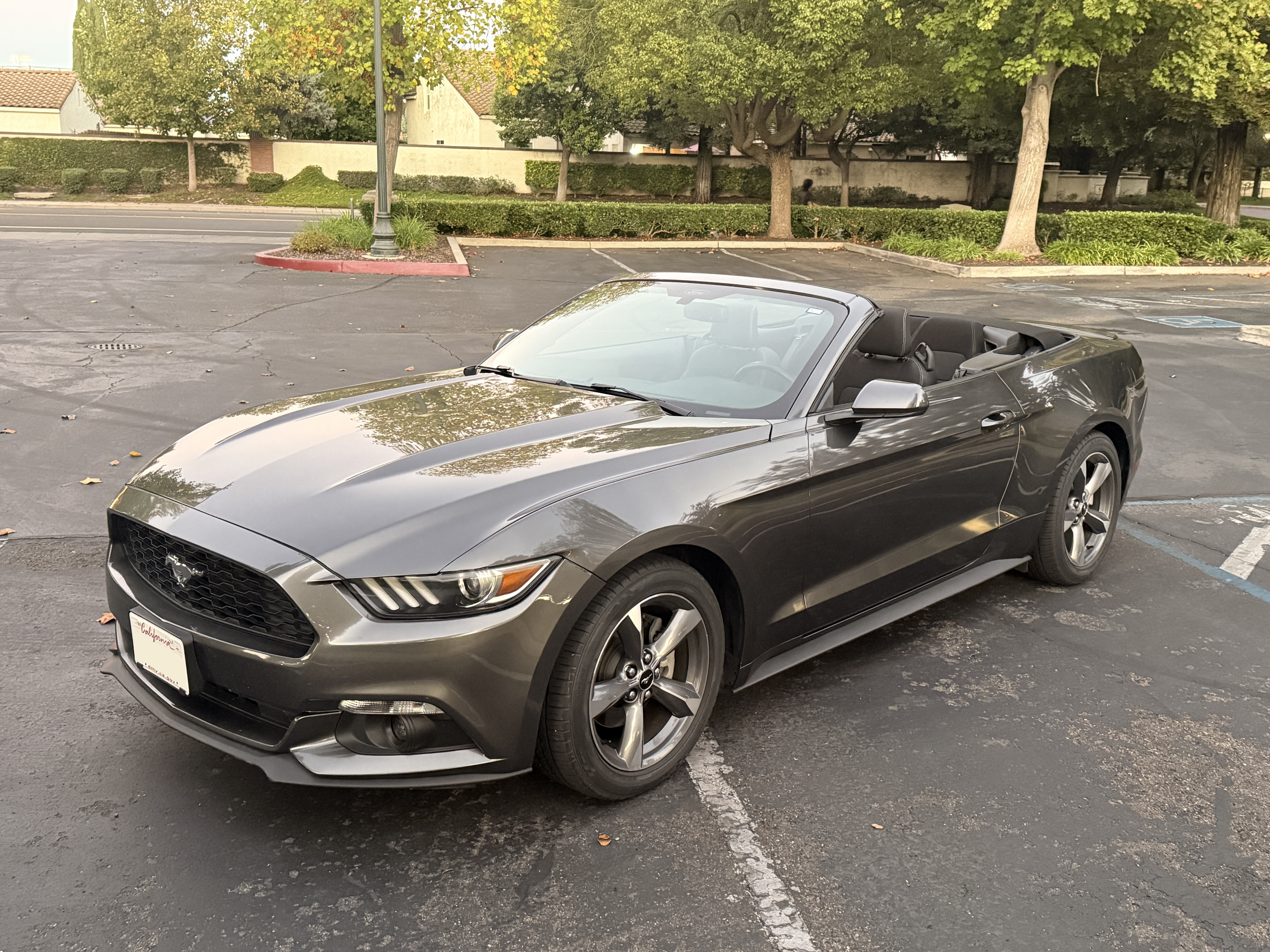 Used 2015 Ford Mustang Convertible w/ Equipment Group 051A RWD image 11