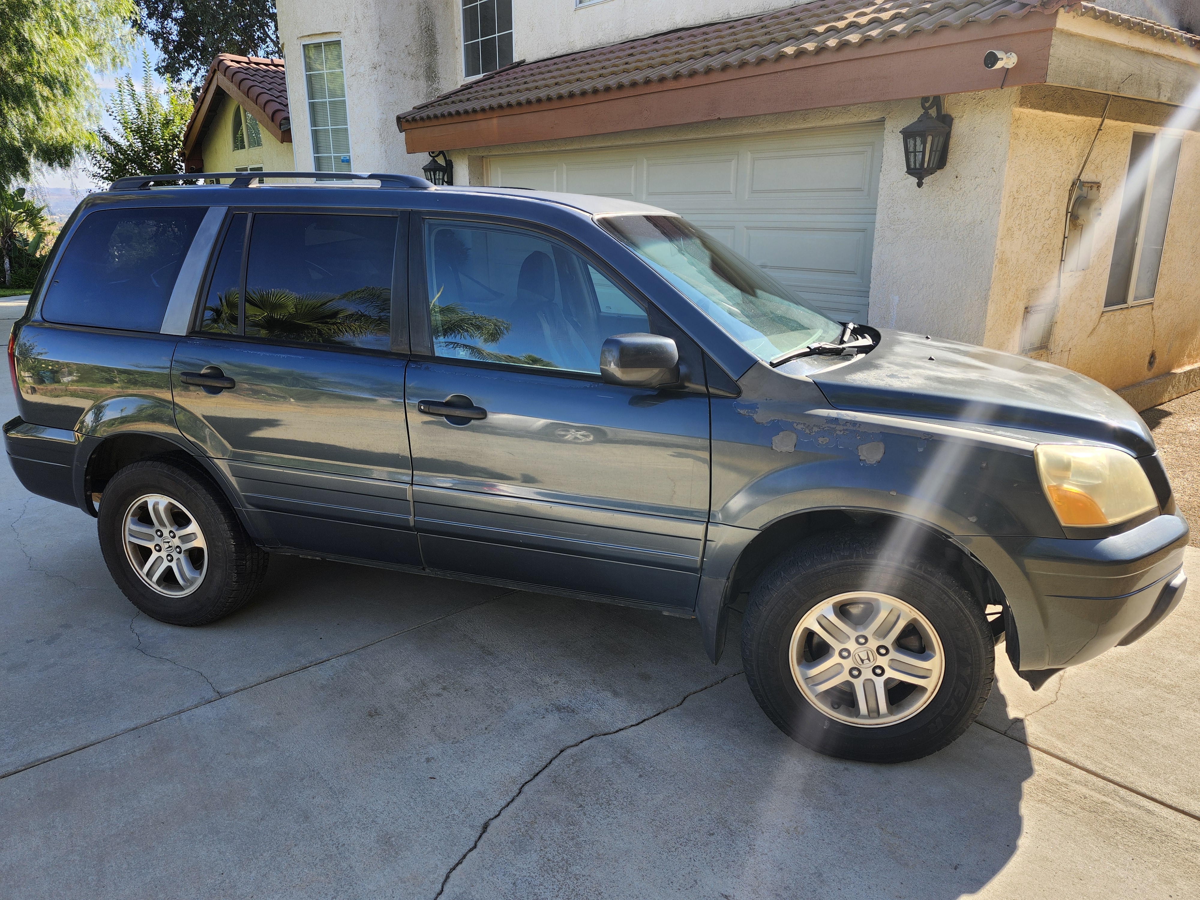 Used 2004 Honda Pilot EX image 1