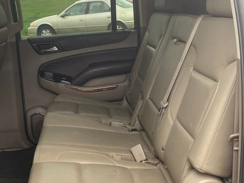 Used 2016 Chevrolet Suburban LTZ image 4