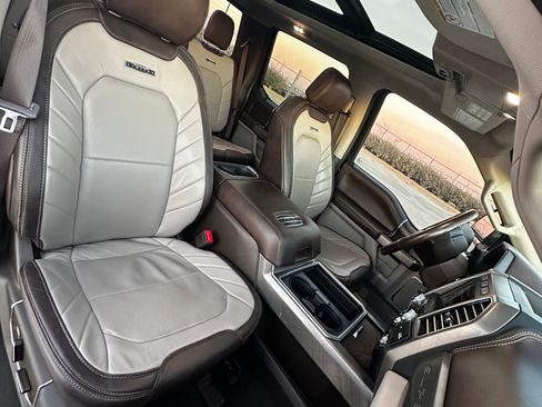 Used 2019 Ford F350 Limited image 11