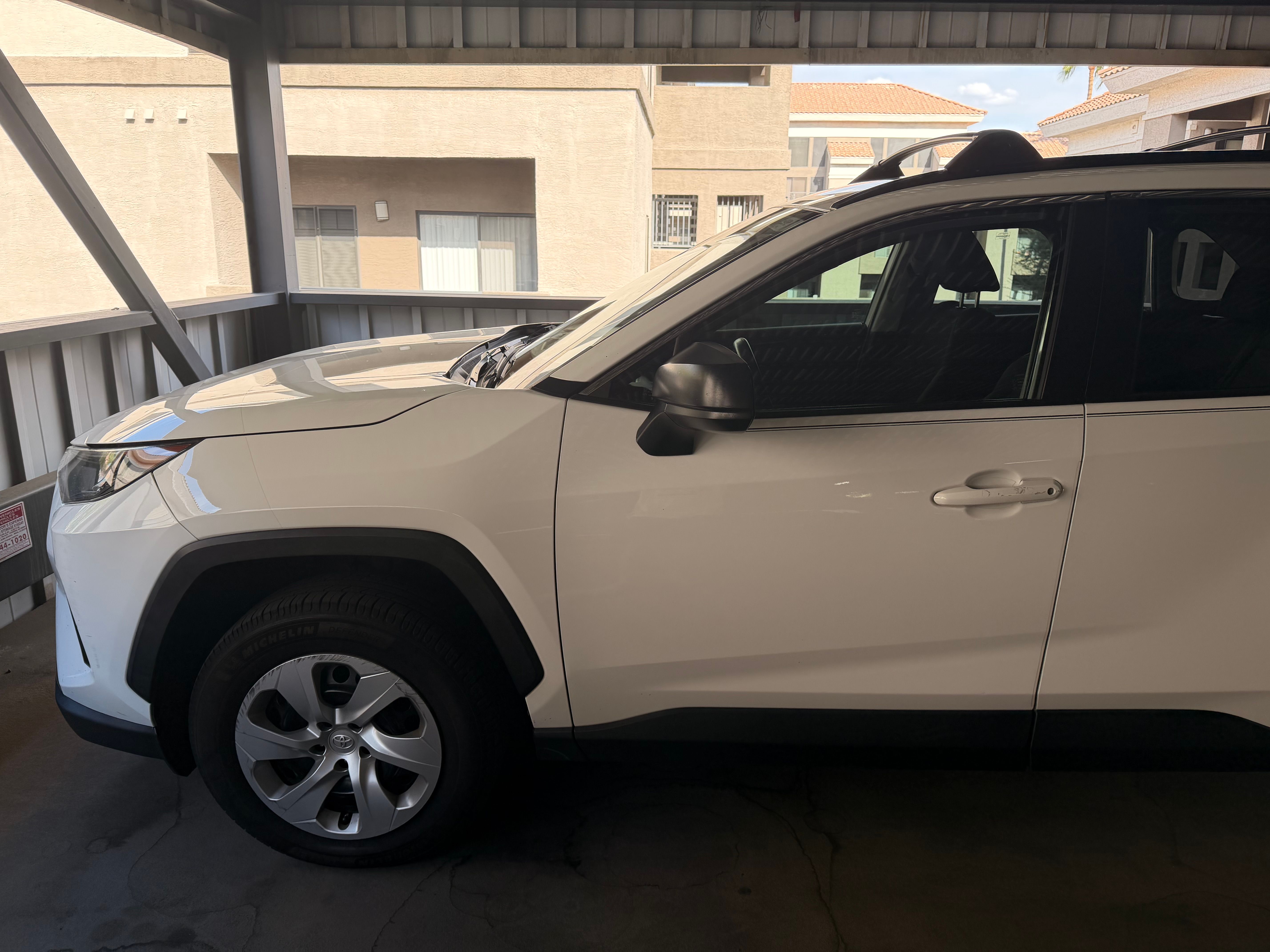 Used 2020 Toyota RAV4 LE AWD/4WD image 11