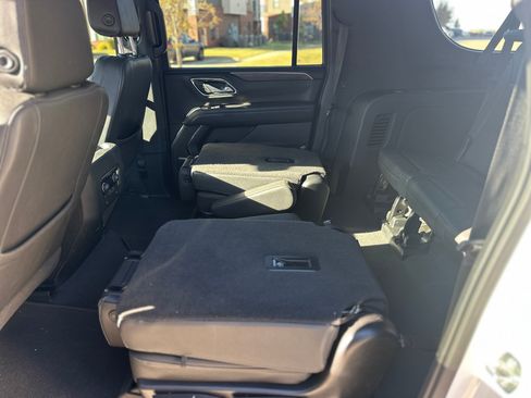 Used 2024 Chevrolet Suburban Z71 w/ Off-Road Capability Package image 8