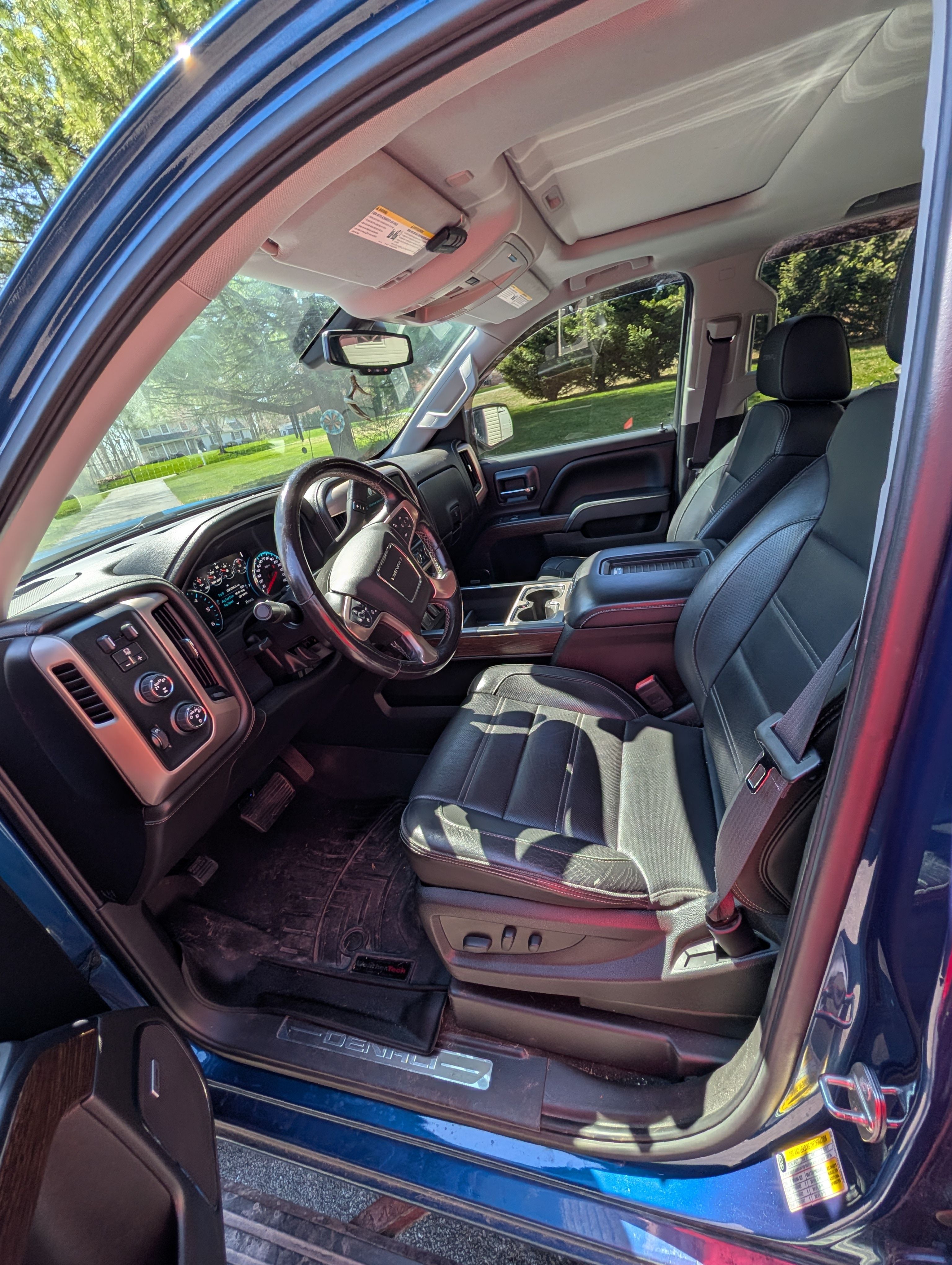 Used 2017 GMC Sierra 1500 Denali w/ Denali Ultimate Package AWD/4WD image 8