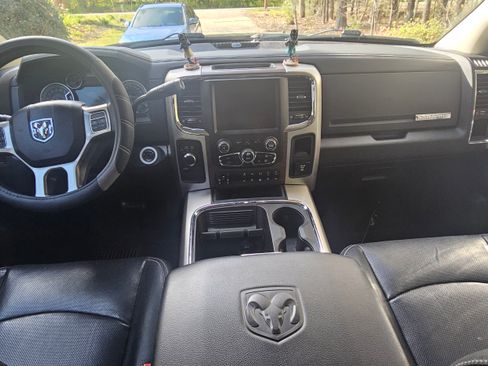 Used 2017 RAM 2500 Laramie image 8