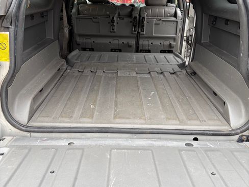 Used 2004 GMC Envoy XUV SLT image 12