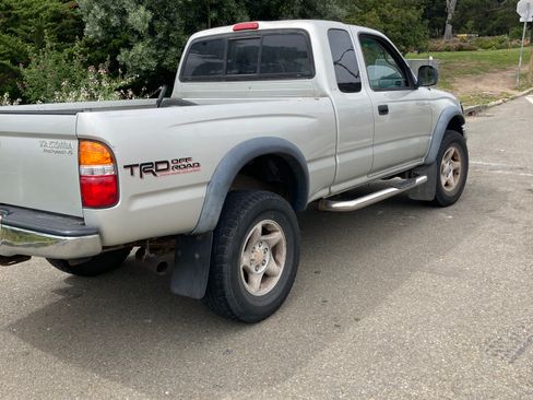 Used 2002 Toyota Tacoma PreRunner RWD image 18