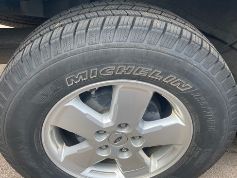 Used 2011 Ford Escape XLT image 16