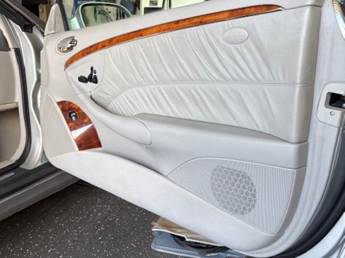 Used 2005 Mercedes-Benz CLK 320 Coupe image 21