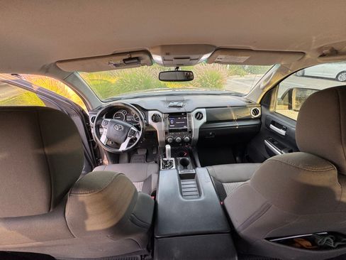 Used 2015 Toyota Tundra SR5 w/ SR5 Upgrade Package image 6