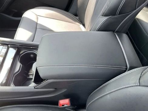 Used 2023 Jeep Grand Cherokee Overland image 13