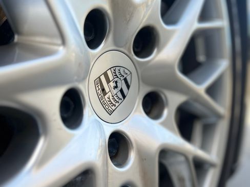 Used 2018 Porsche Panamera 4S image 14