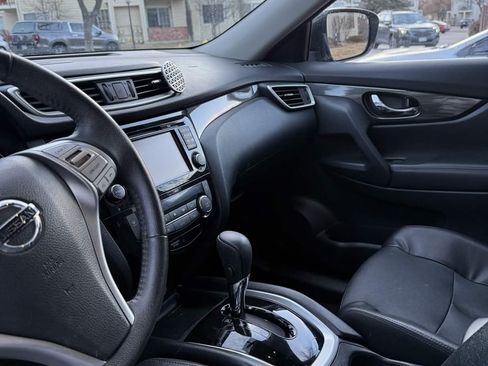 Used 2016 Nissan Rogue SL image 6