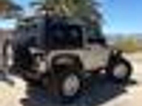 Used 2007 Jeep Wrangler Rubicon w/ PWR Convenience Group AWD/4WD image 4