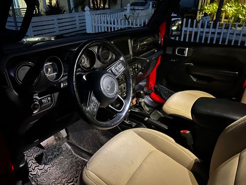Used 2020 Jeep Wrangler Sport image 10