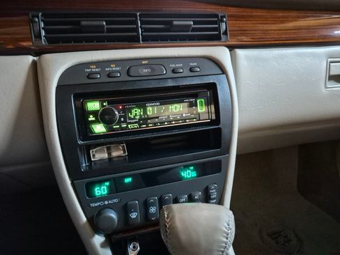 Used 2002 Cadillac Eldorado Touring w/ Preffered Equipment Group image 22