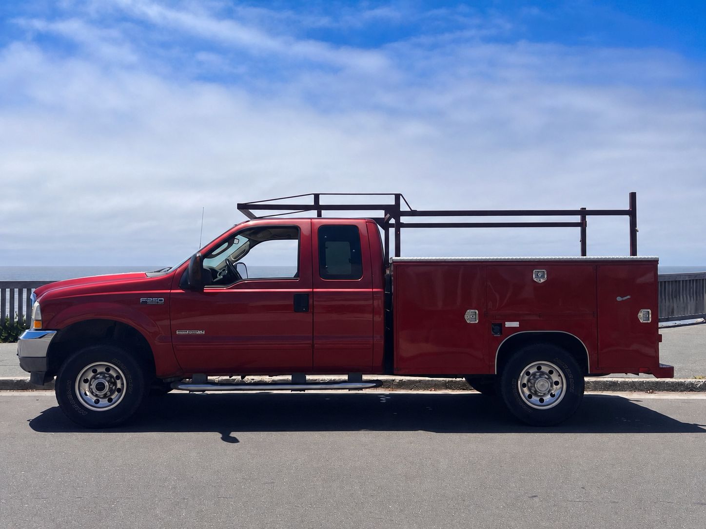 Used 2003 Ford F250 XLT AWD/4WD image 1