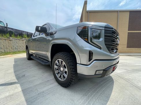 Used 2024 GMC Sierra 1500 AT4 w/ Technology Package AWD/4WD image 25
