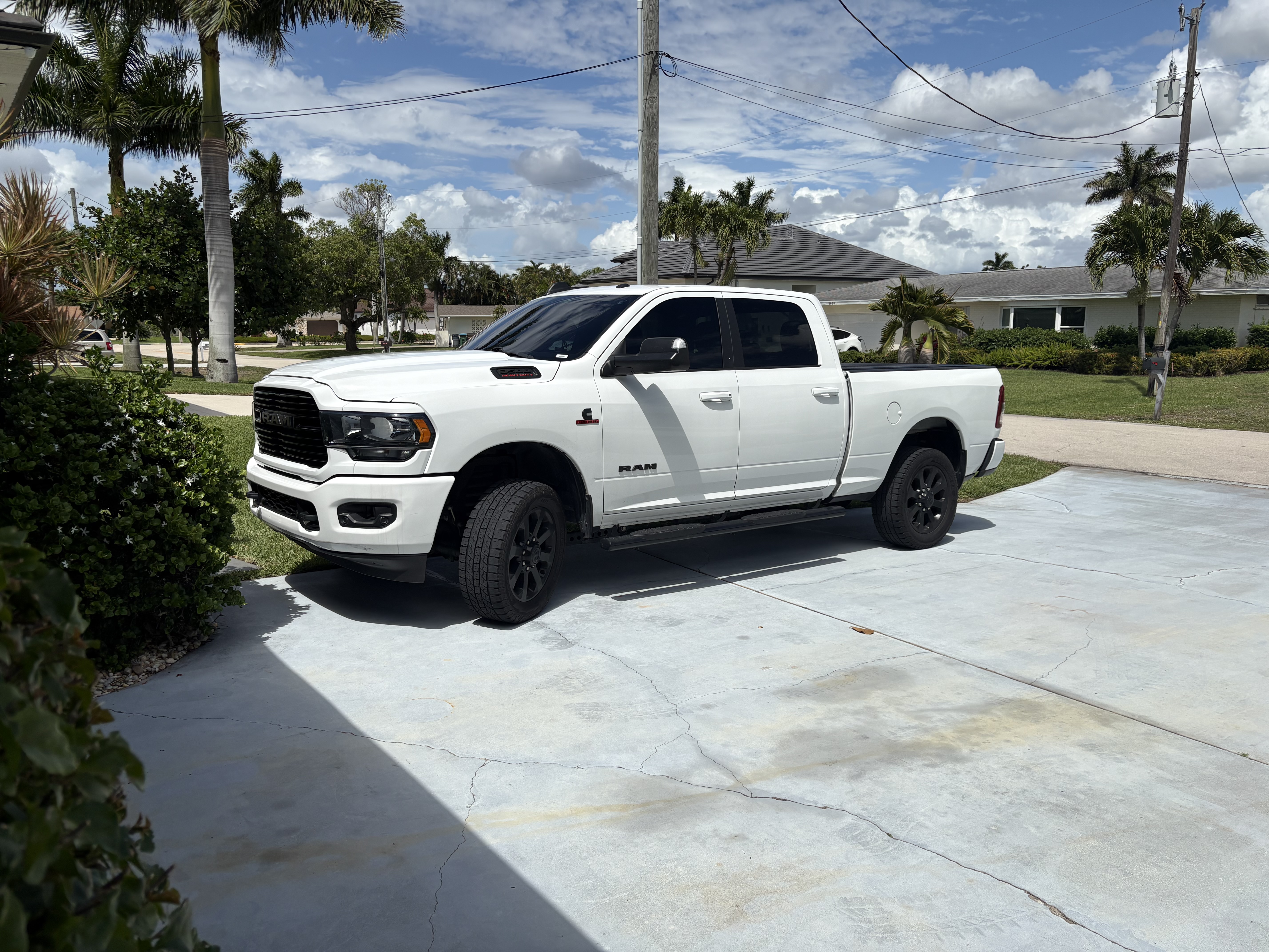 Used 2021 RAM 3500 Big Horn w/ Night Edition AWD/4WD image 1