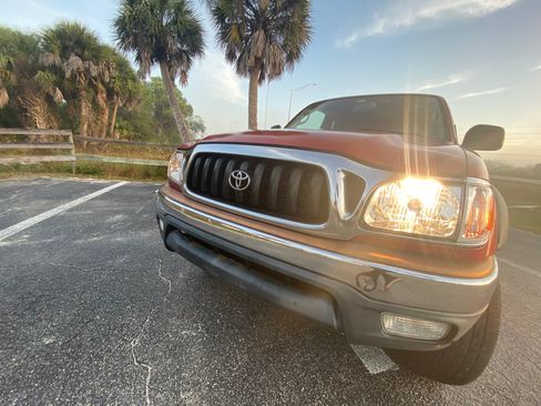 Used 2003 Toyota Tacoma PreRunner image 11