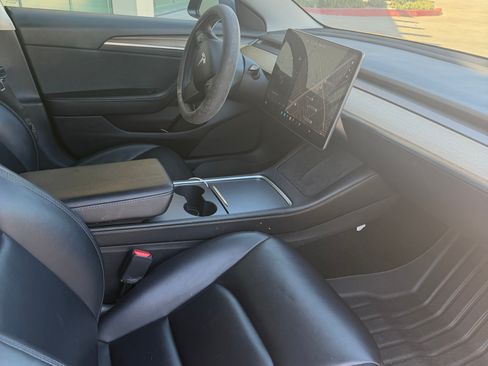 Used 2021 Tesla Model 3 Standard Range Plus RWD image 16
