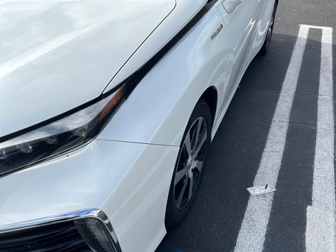 Used 2018 Toyota Mirai image 5