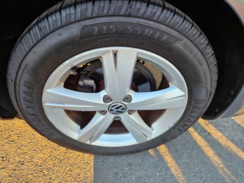 Used 2013 Volkswagen Passat 2.5 SE image 13