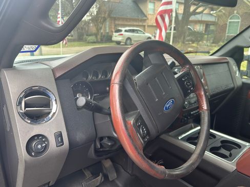 Used 2011 Ford F250 King Ranch w/ FX4 Off Road Pkg image 19