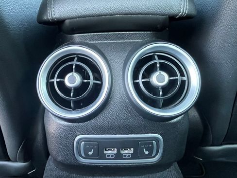 Used 2019 Alfa Romeo Giulia Ti Sport w/ Quick Order Package 22S Sport AWD/4WD image 27