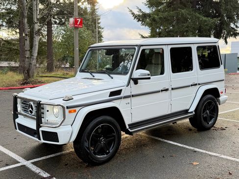 Used 2017 Mercedes-Benz G 550 image 1