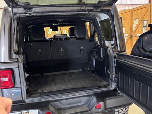 Used 2021 Jeep Wrangler Unlimited Sahara w/ Cold Weather Group image 6