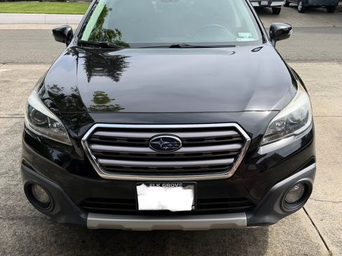 Used 2017 Subaru Outback 3.6R Touring w/ Popular Package #5A AWD/4WD image 10