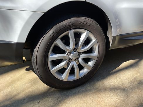 Used 2015 Land Rover Range Rover Sport HSE image 18