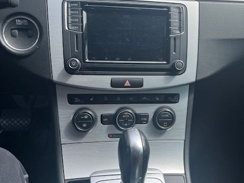 Used 2016 Volkswagen CC Sport image 13