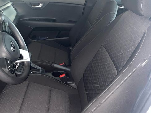 Used 2021 Kia Rio LX image 11