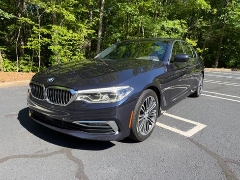 Used 2018 BMW 540i RWD image 1