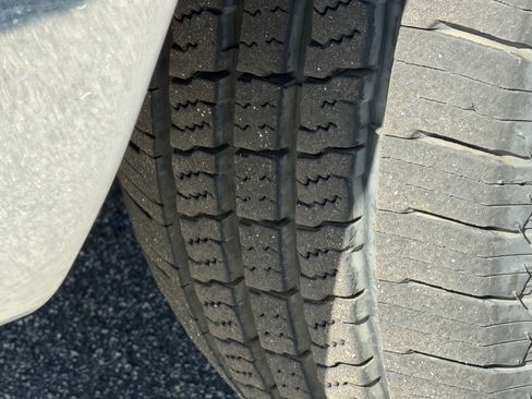 Used 2014 Ford F250 XL w/ Power Equipment Group RWD image 6