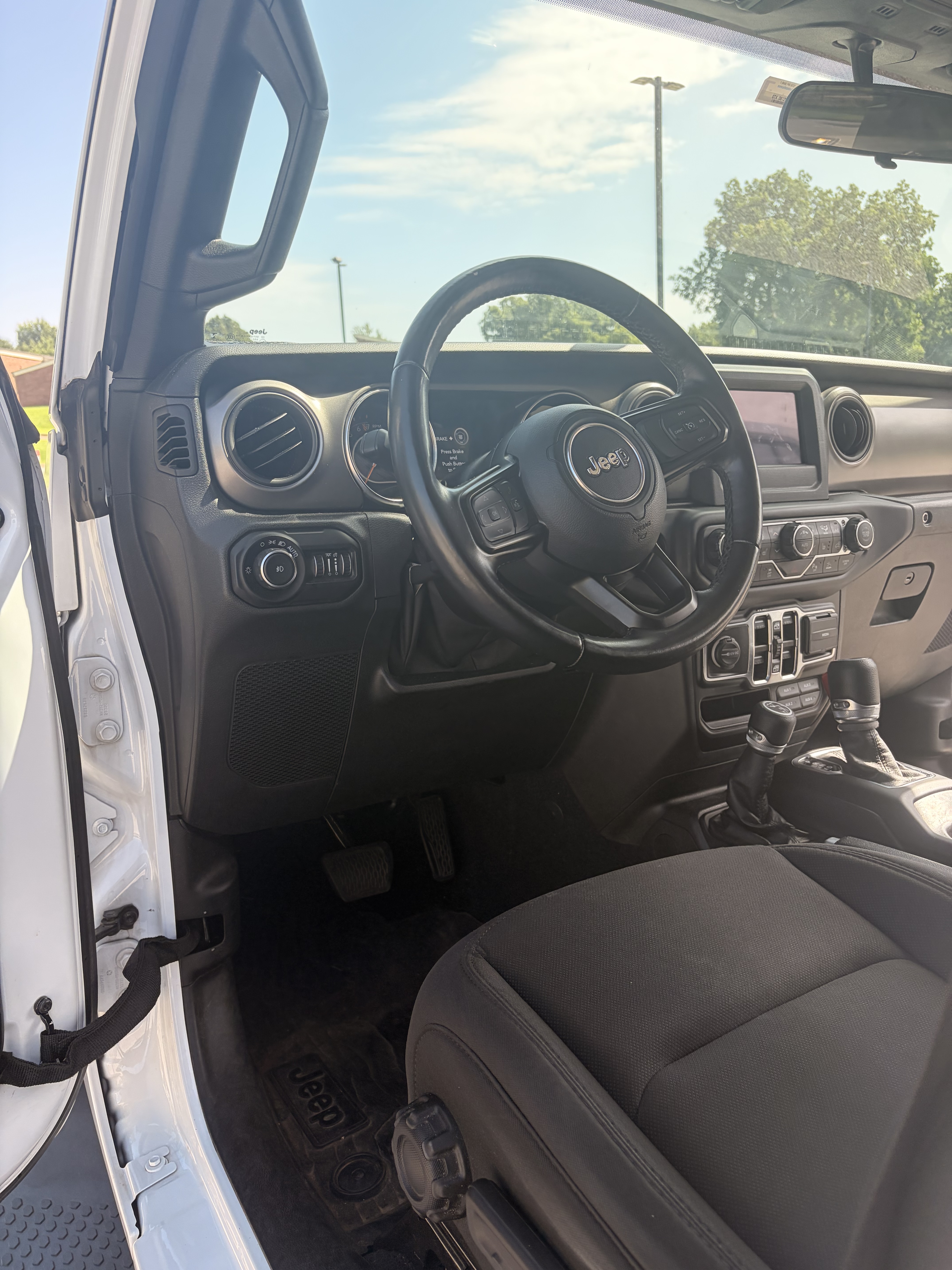 Used 2021 Jeep Wrangler Unlimited Sport AWD/4WD image 18