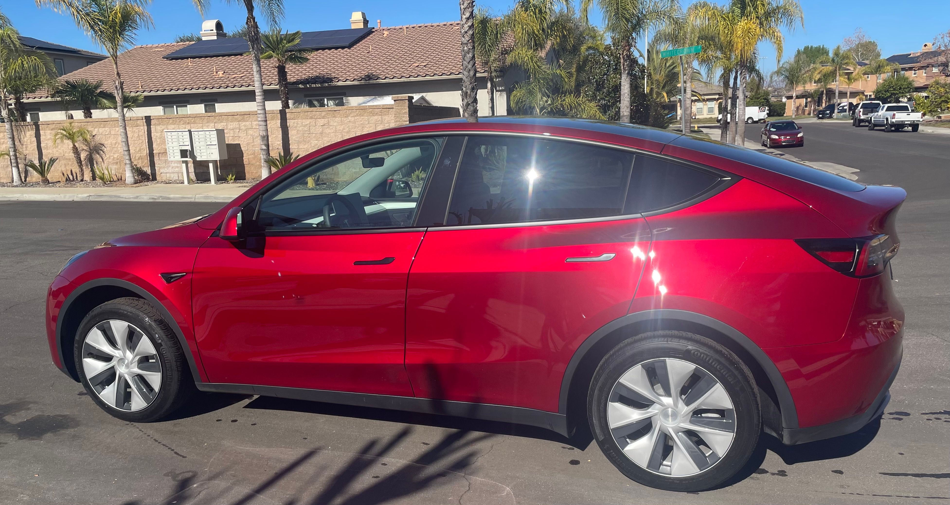 Used 2024 Tesla Model Y 2WD image 14