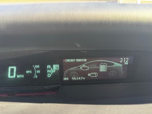 Used 2015 Toyota Prius Four image 14