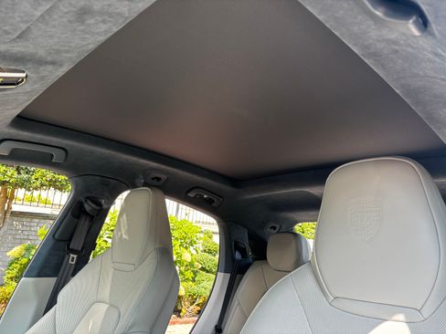 Used 2022 Porsche Cayenne S Platinum AWD/4WD image 10