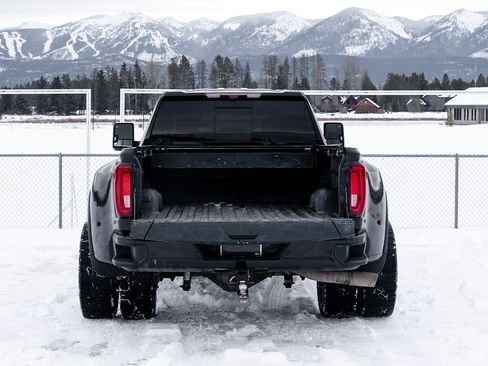 Used 2020 GMC Sierra 3500 Denali w/ Denali Ultimate Package image 12
