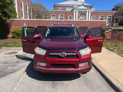 Used 2013 Toyota 4Runner SR5 image 11