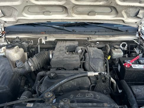 Used 2004 Chevrolet Colorado 2WD Extended Cab w/ Comfort Convenience Package image 10